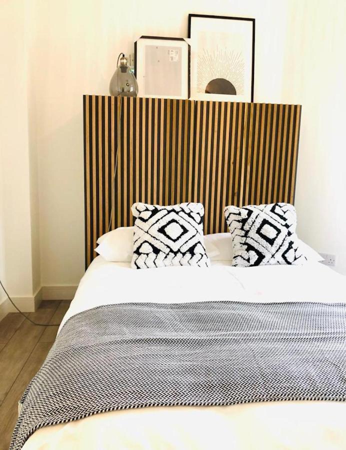See Our Amazing Score At The Kepties - 5 X Luxurious Serviced Apartments - With Gardens - Fully Equipped - Free Parking - By Orion Short Stays - See Our Other Individual Listings --- This Is For Brand Awareness Only --- Arbroath Exterior photo
